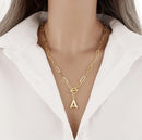 Corrente banhada ouro  cadeado com letra