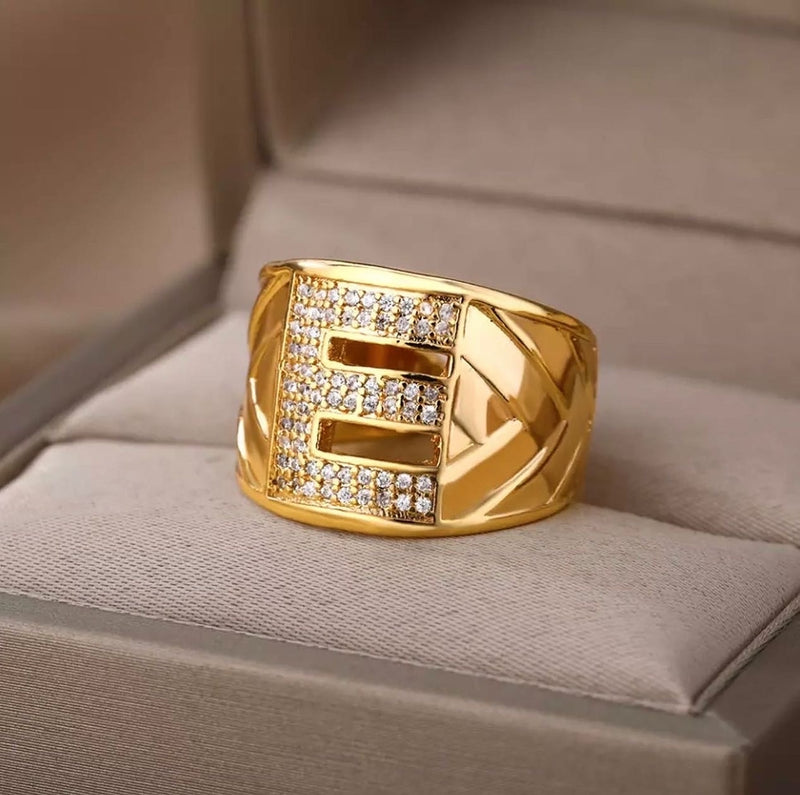 ANEL FEMININO LETRA INICIAL - BANHADO A OURO 18K