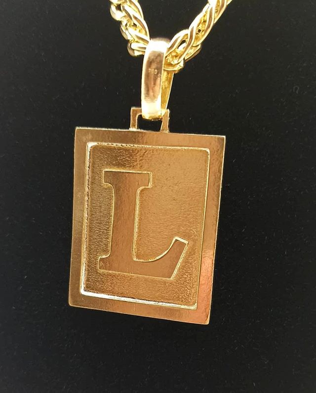 Corrente Grumett 9mm + Pingente Personalizado Letra