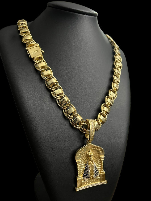 CORDÃO DUBAI 15MM + PINGENTE NOSSA SENHORA QUEM ME GUARDA NÃO DORME - BANHADO A OURO 18K
