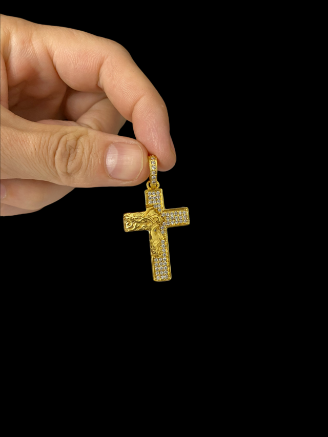 CRUZ CRAVEJADA ROSTO DE JESUS M - BANHADO A OURO 18K