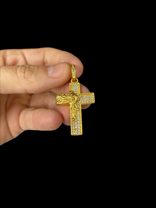 CRUZ CRAVEJADA ROSTO DE JESUS M - BANHADO A OURO 18K