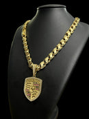 Cordão 12mm Friso S + Pingente Porsche - Banhado a Ouro 18k