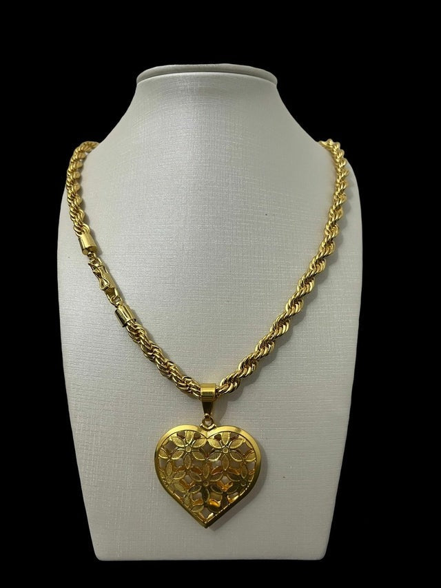 Cordão 8mm Baiano Feminino + Pingente Coração Florido - Banhado a ouro 18k
