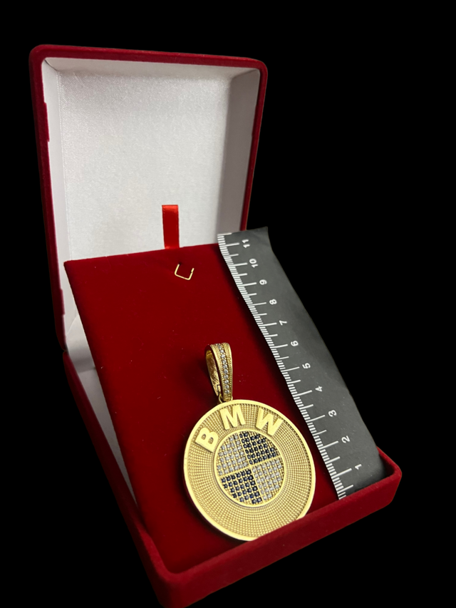 PINGENTE BMW BANHADO A OURO 18K