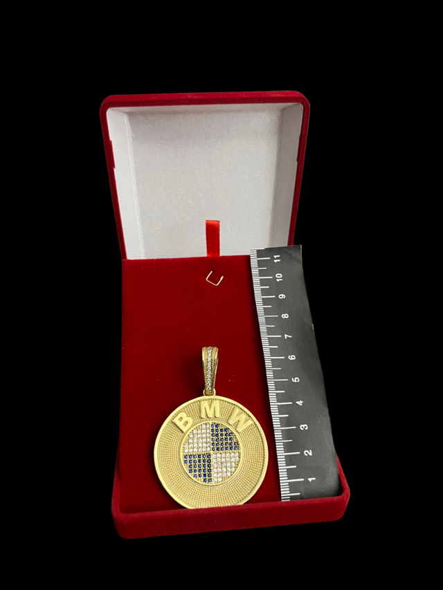 PINGENTE BMW BANHADO A OURO 18K
