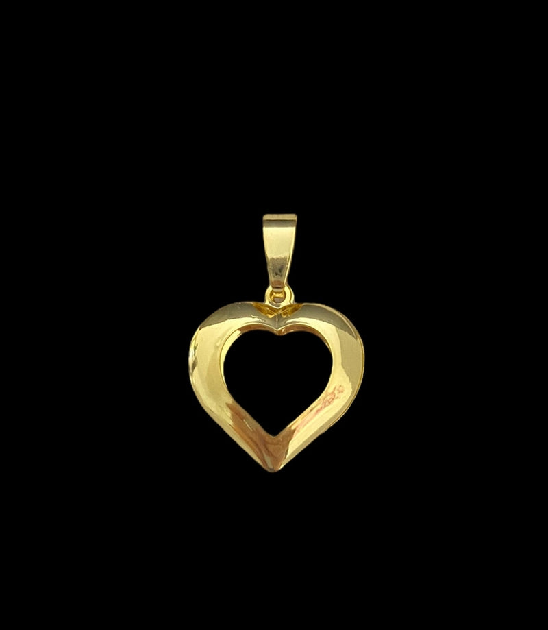 PINGENTE CORAÇÃO VAZADO NO MEIO -BANHADO A OURO 18K