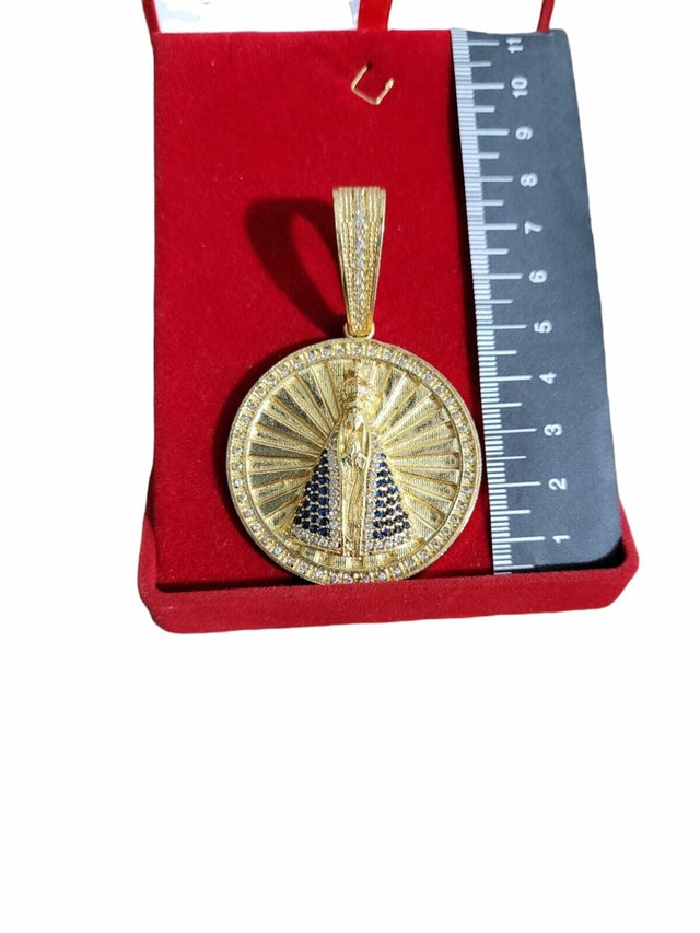 Pingente Nossa Senhora Redonda G Pedras - Banhado a Ouro 18k