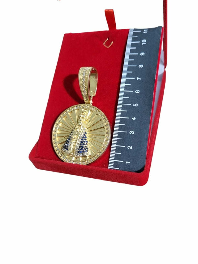 Pingente Nossa Senhora Redonda G Pedras - Banhado a Ouro 18k